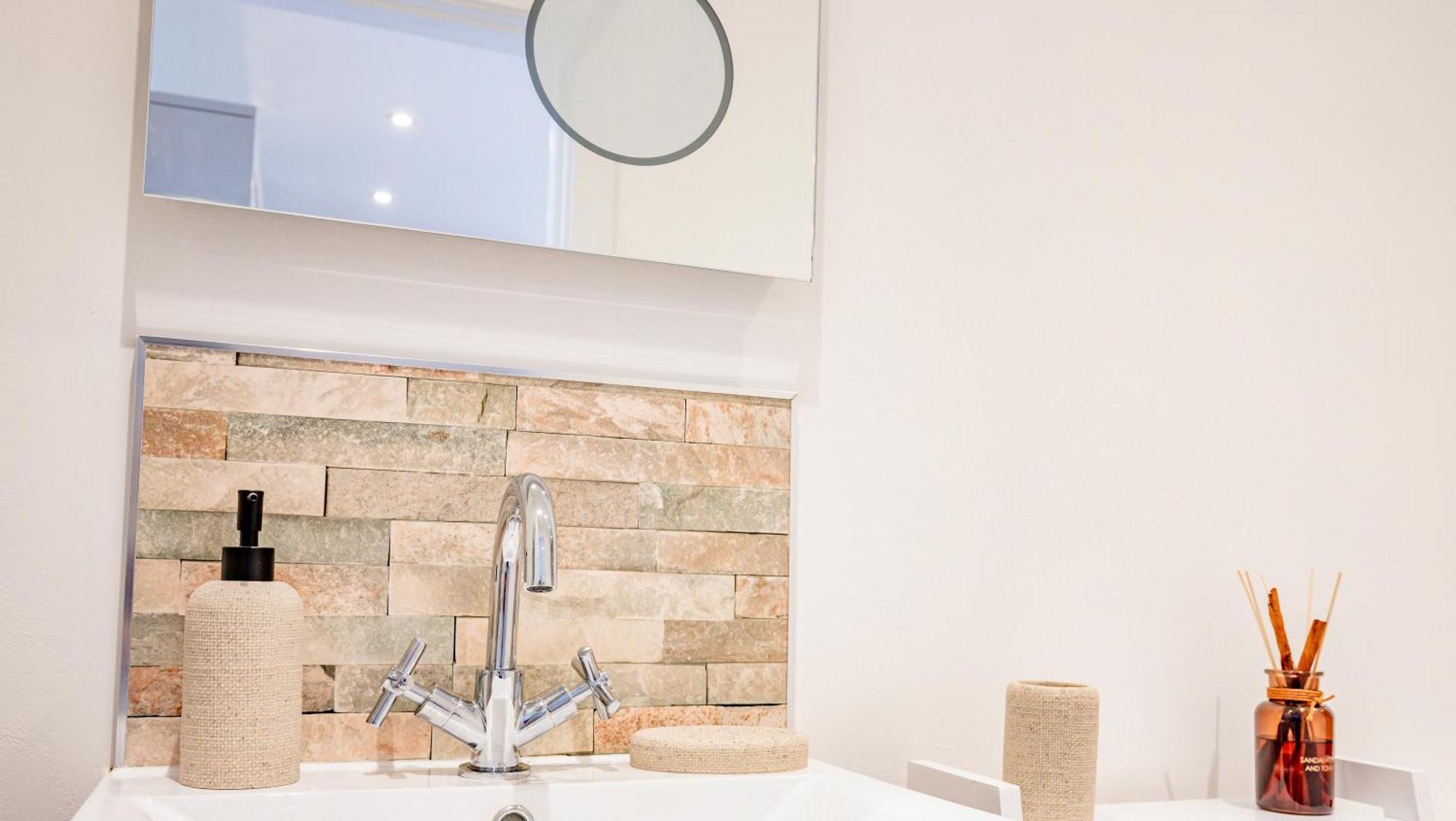 Apartment Contemporary Centre With Garden Hereford