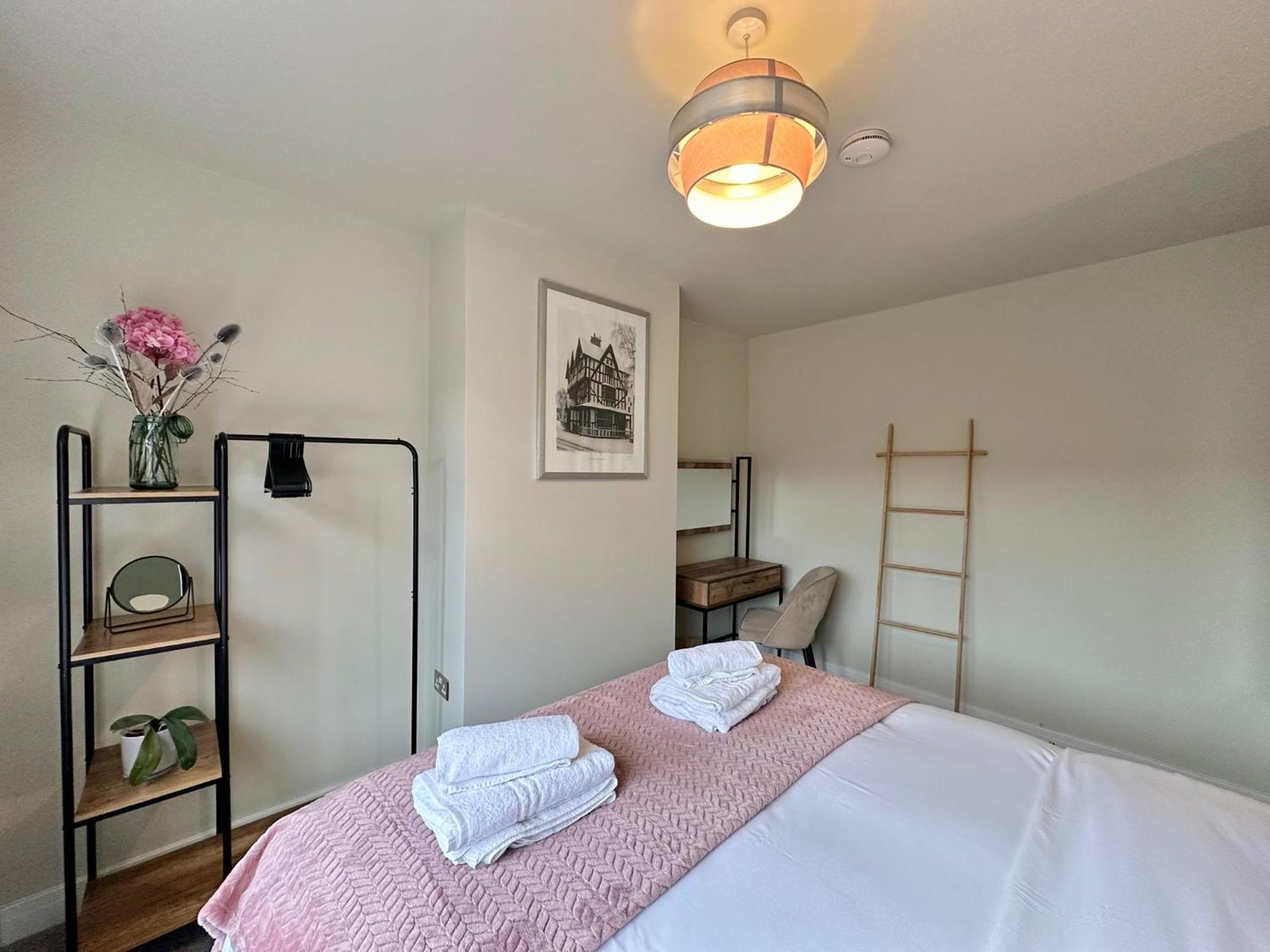 Contemporary Centre With Garden Apartment Hereford