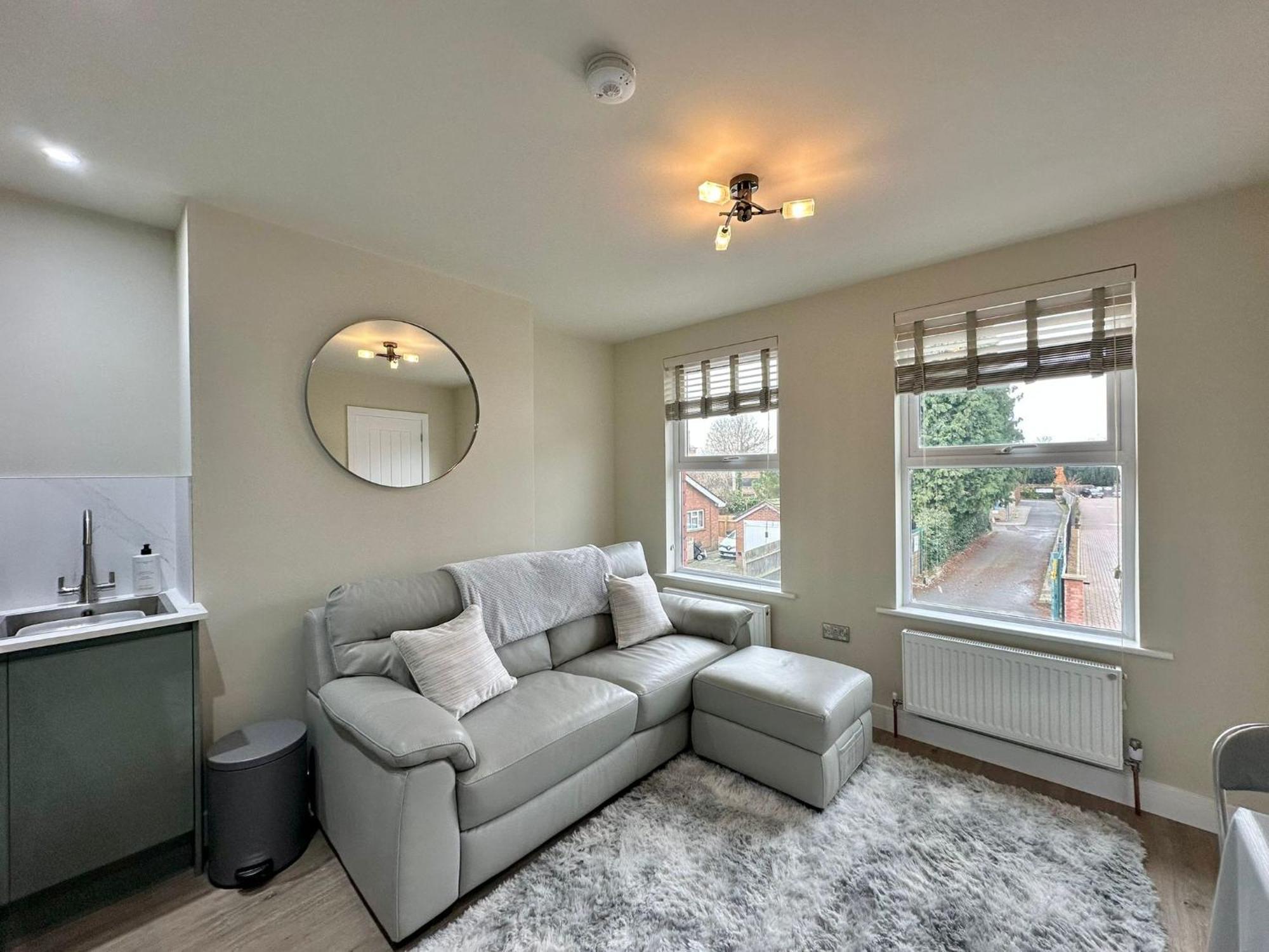Contemporary Centre With Garden Hereford